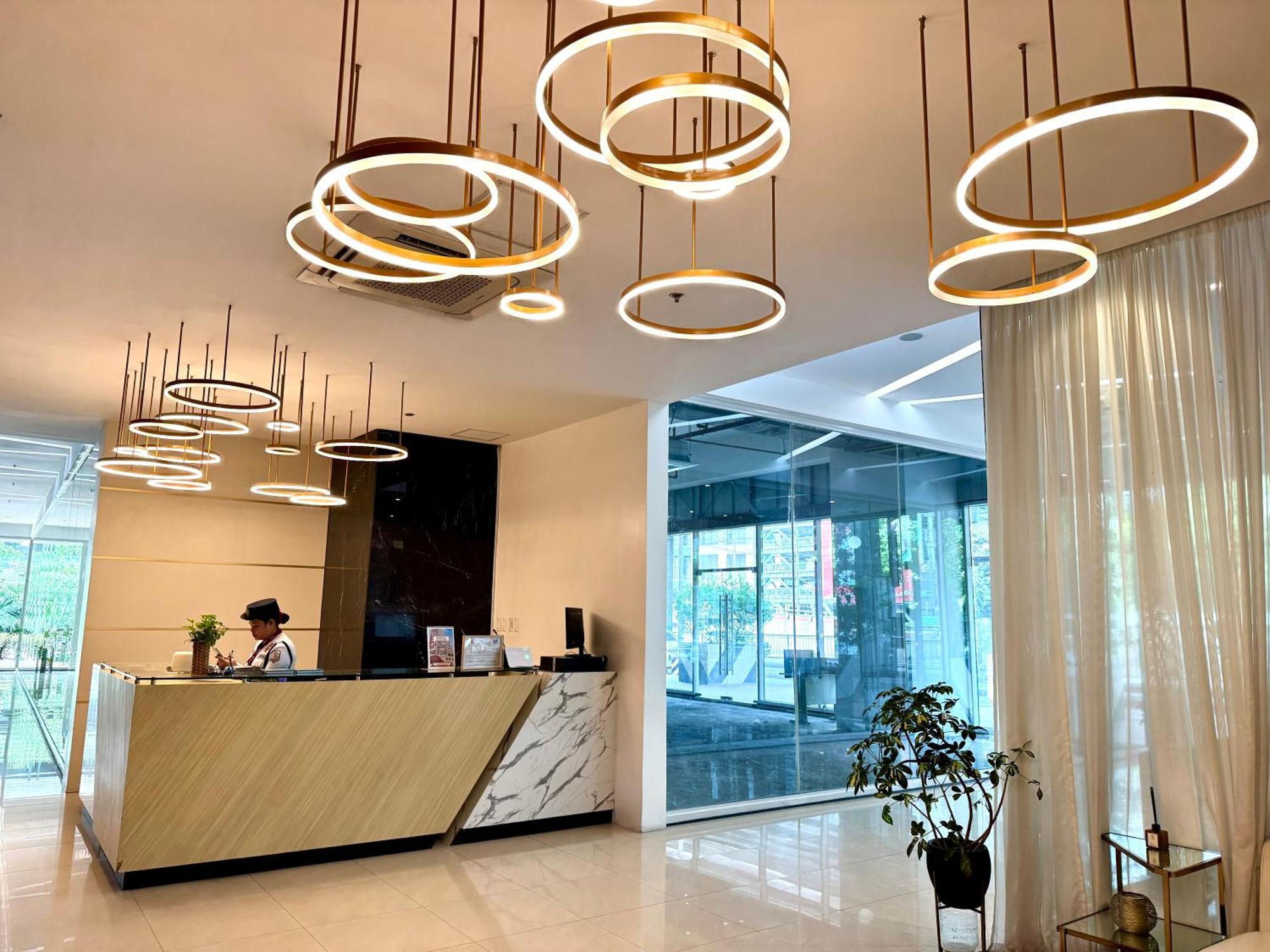 Ama Tower Residences, 8Th Flr, Near Dmw And Sm Megamall Mandaluyong 외부 사진